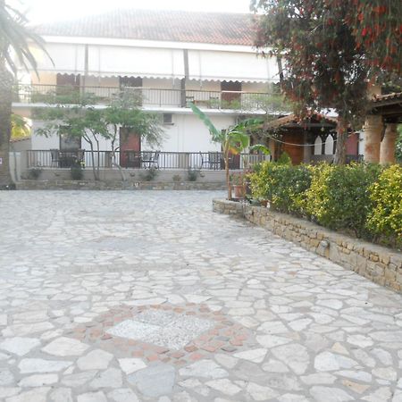Assimakis Hotel Finikounta Exterior photo