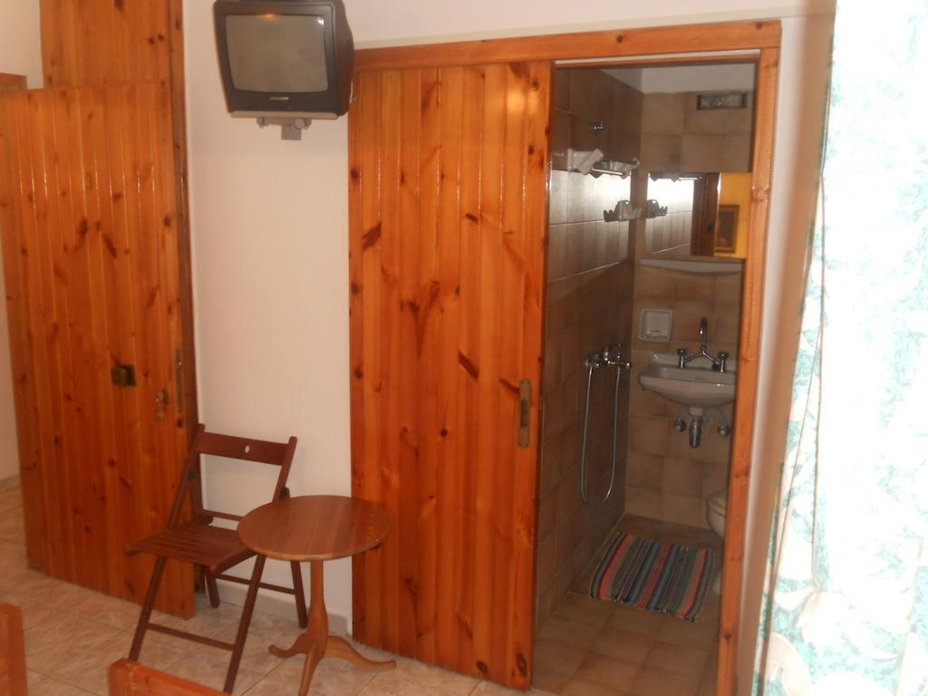 Assimakis Hotel Finikounta Room photo
